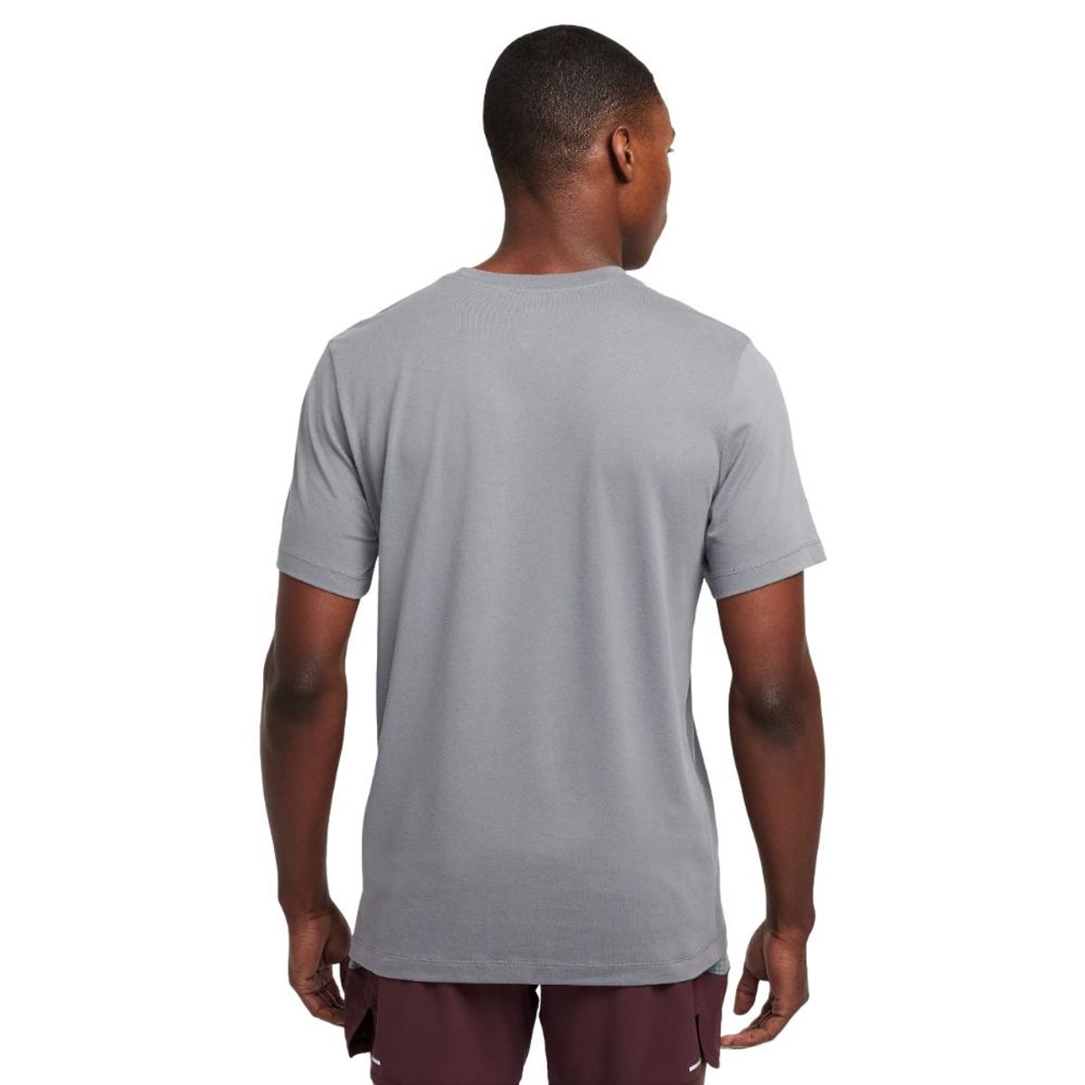 NIKE - Camiseta Nike Dri Fit Tee Trail-Gris