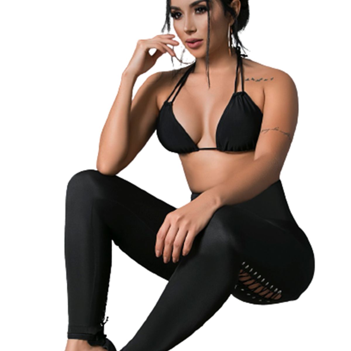 VIA7 - leggins pegado con trenza en Las piernas moda y glamor