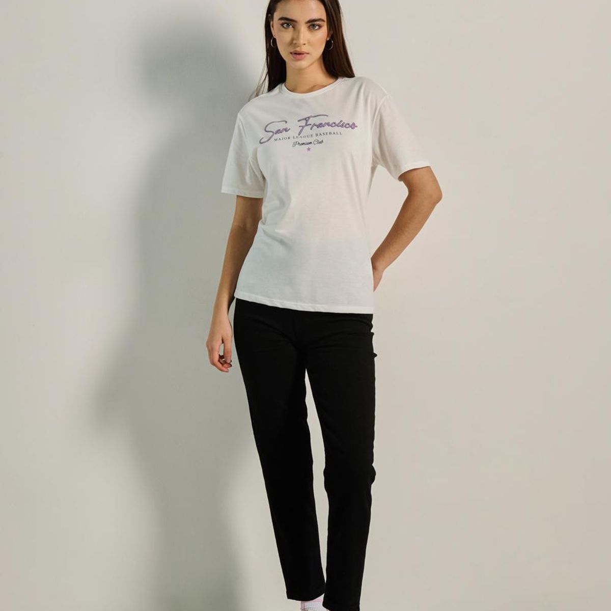 KOAJ - KOAJ Jean negro mom con bota recta y súper tiro alto