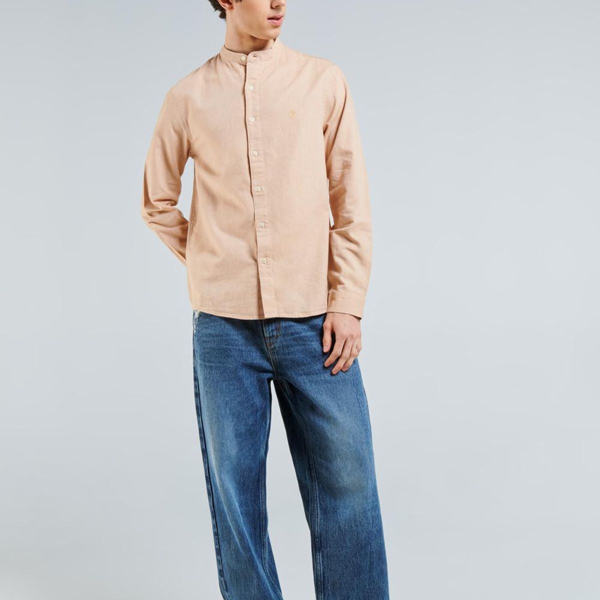 KOAJ - KOAJ Camisa cuello nerú unicolor para hombre, confeccionada en HOMBRE