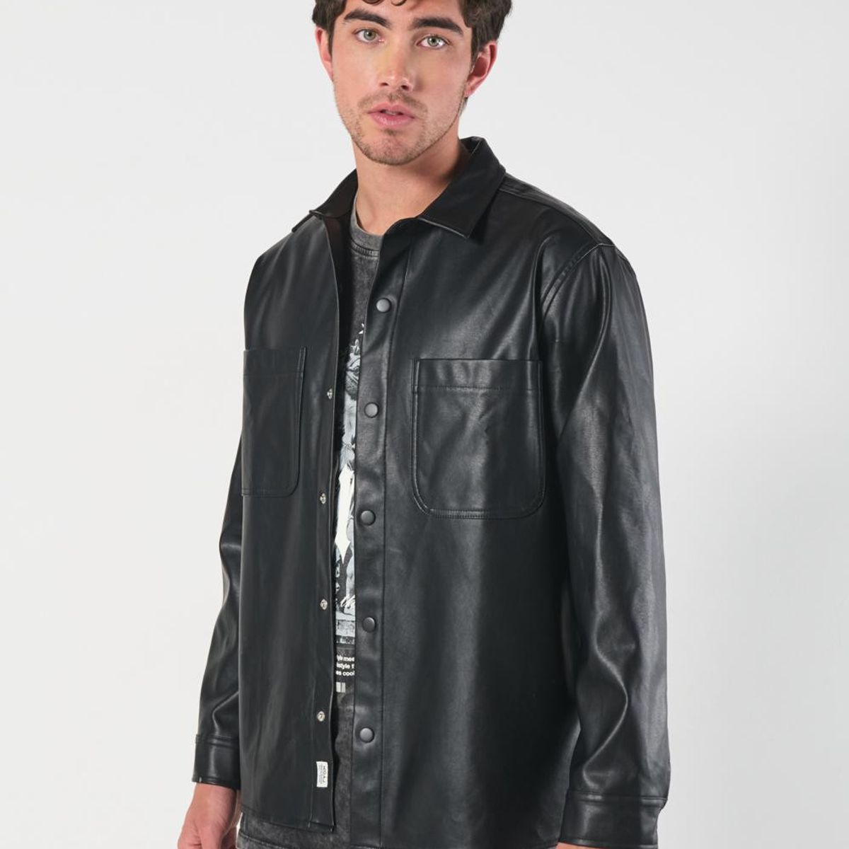 KOAJ - KOAJ Sobrecamisa unicolor en PU con broches y bolsillos Hombre