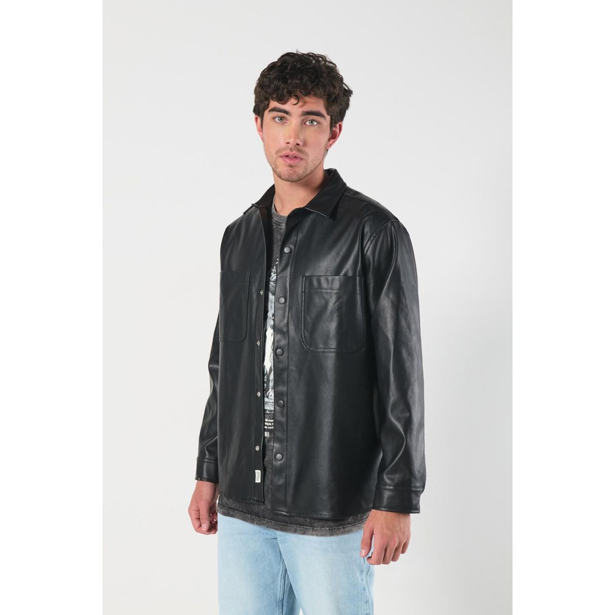 KOAJ - KOAJ Sobrecamisa unicolor en PU con broches y bolsillos Hombre