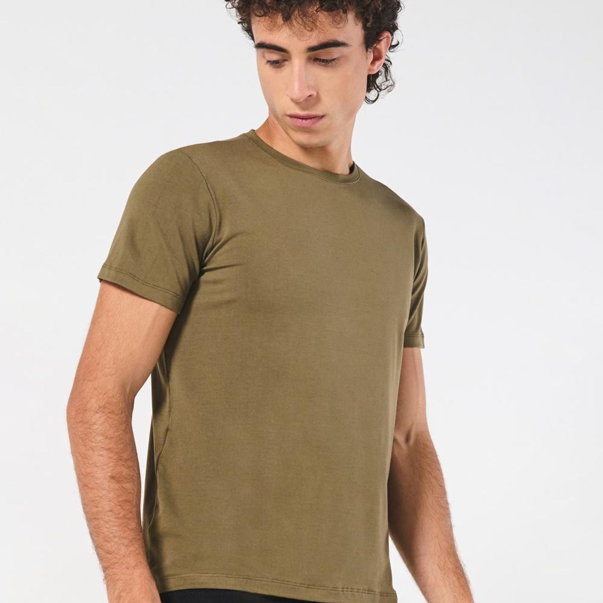 KOAJ - KOAJ Camiseta en viscosa ajustada unicolor con cuello redon Hombre