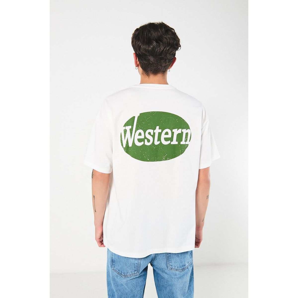 KOAJ - KOAJ Camiseta oversize crema con diseños vaqueros y manga c Hombre