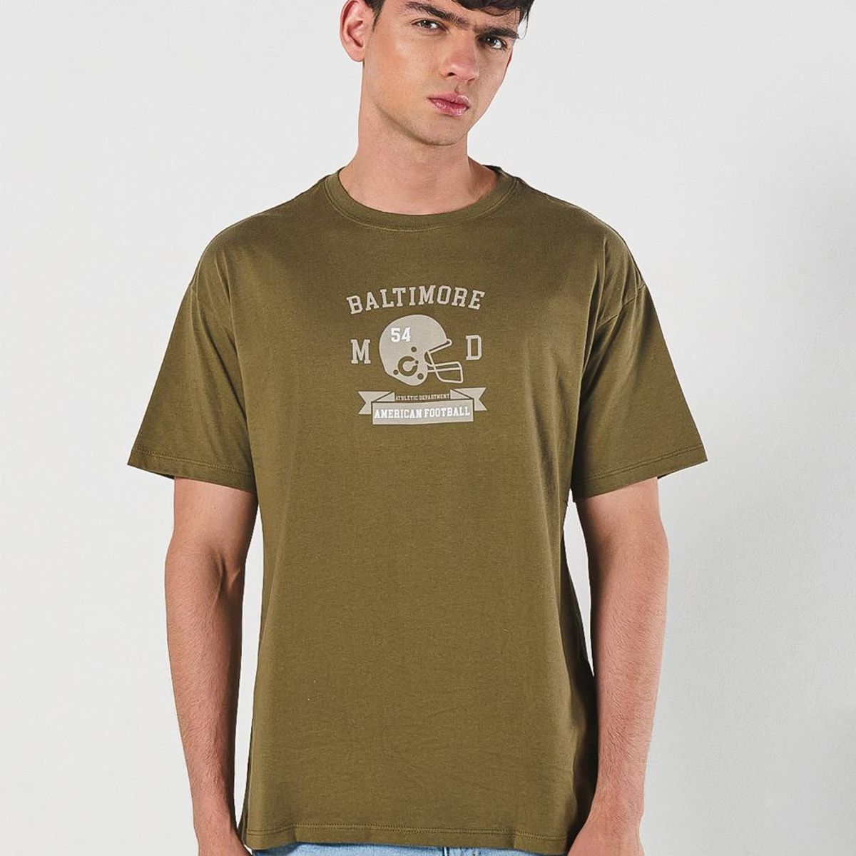 KOAJ - KOAJ Camiseta manga corta verde oscura con arte college dep Hombre