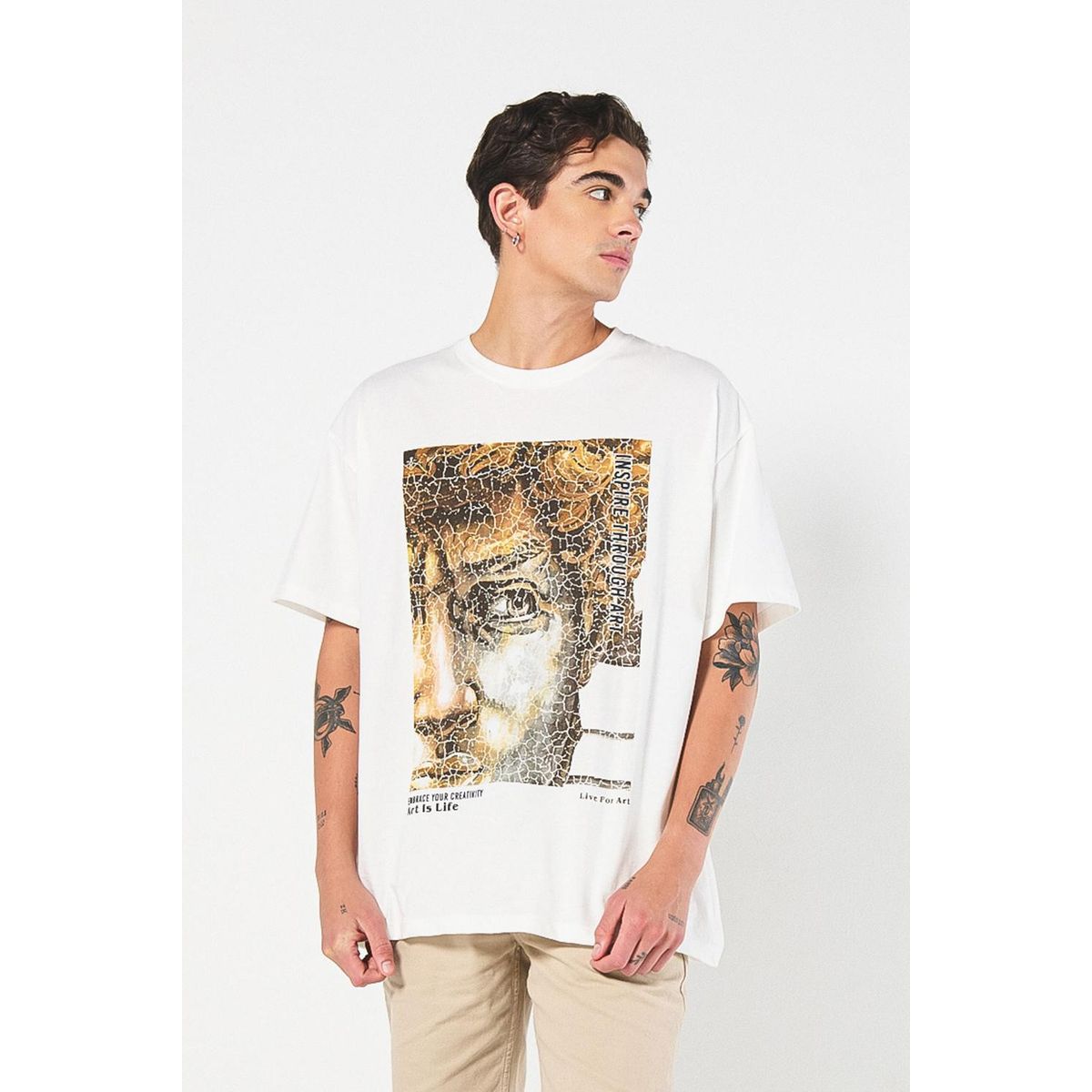 KOAJ - KOAJ Camiseta oversize crema con diseño de escultura artíst Hombre