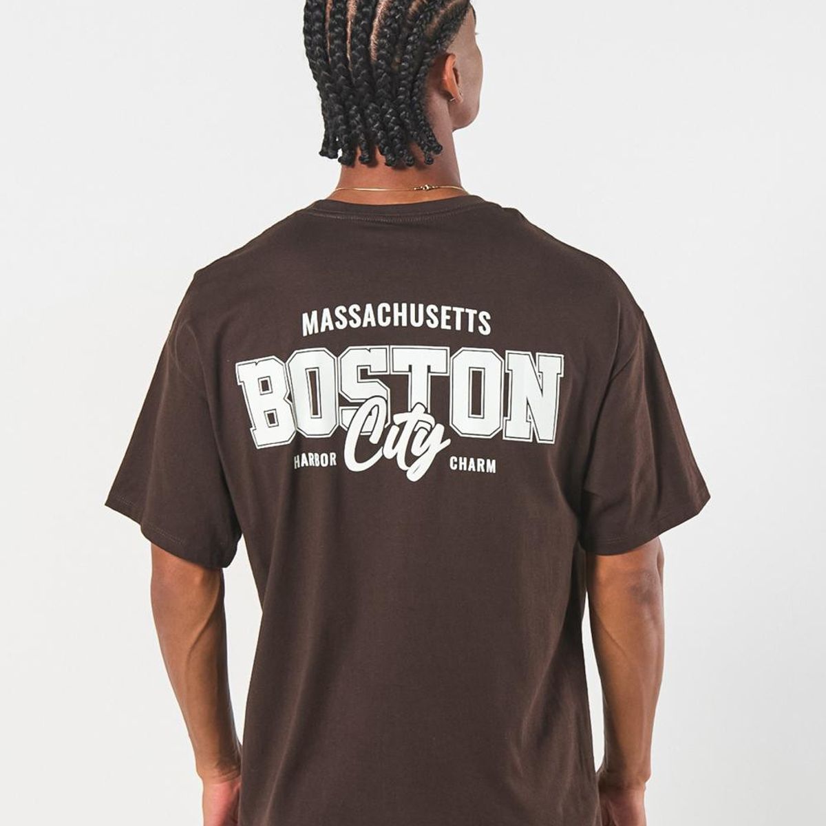 KOAJ - KOAJ Camiseta oversize café college con cuello redondo Hombre