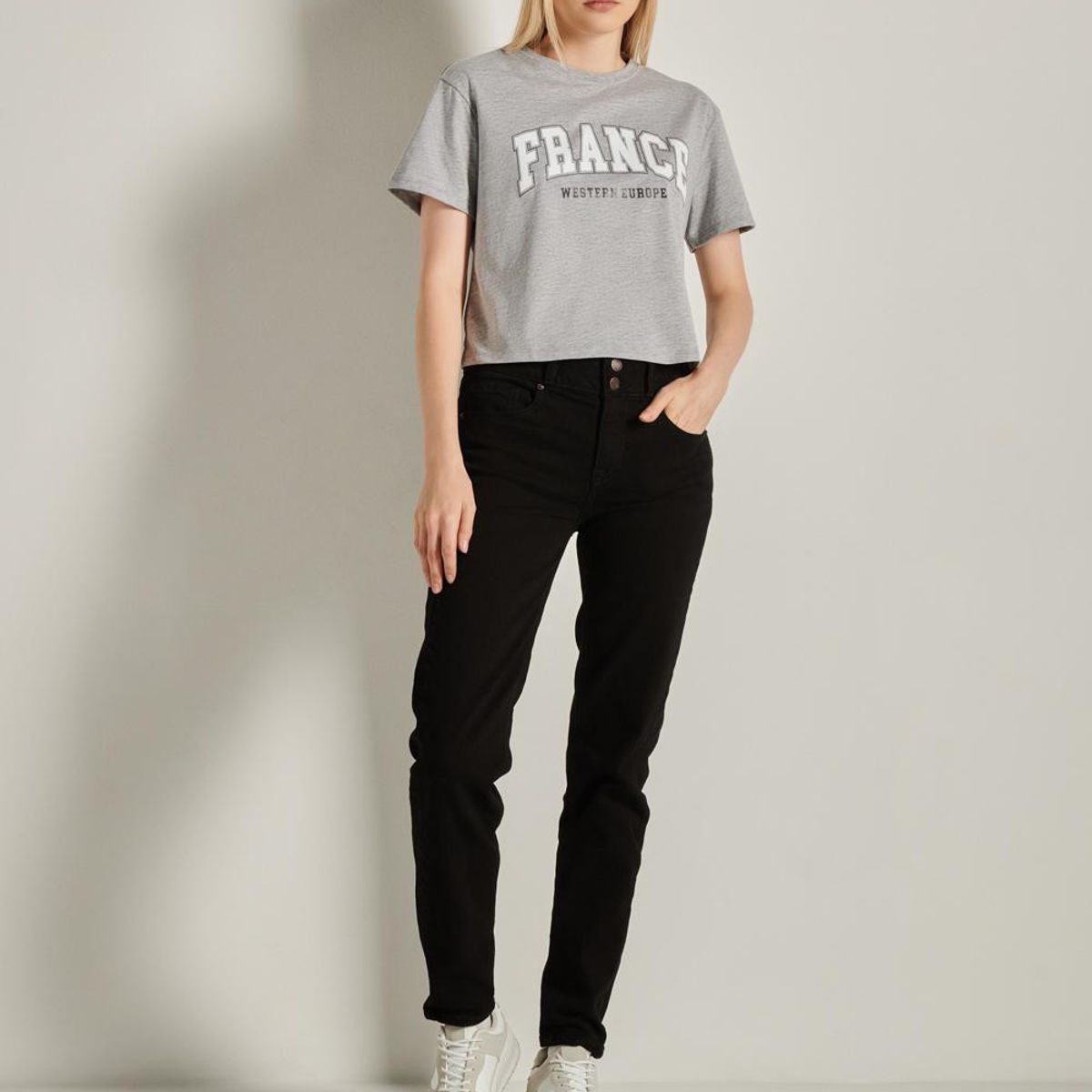 KOAJ - KOAJ Camiseta para mujer de silueta crop top unicolor cuenta Mujer