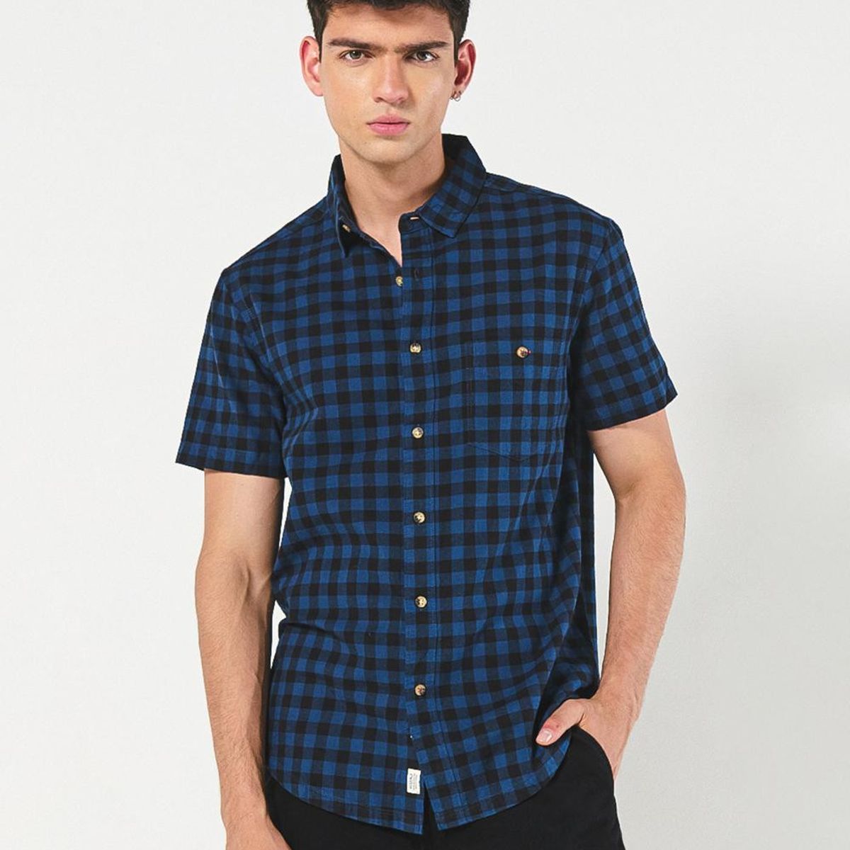 KOAJ - KOAJ Camisa a cuadros unicolor con bolsillo y manga corta Hombre