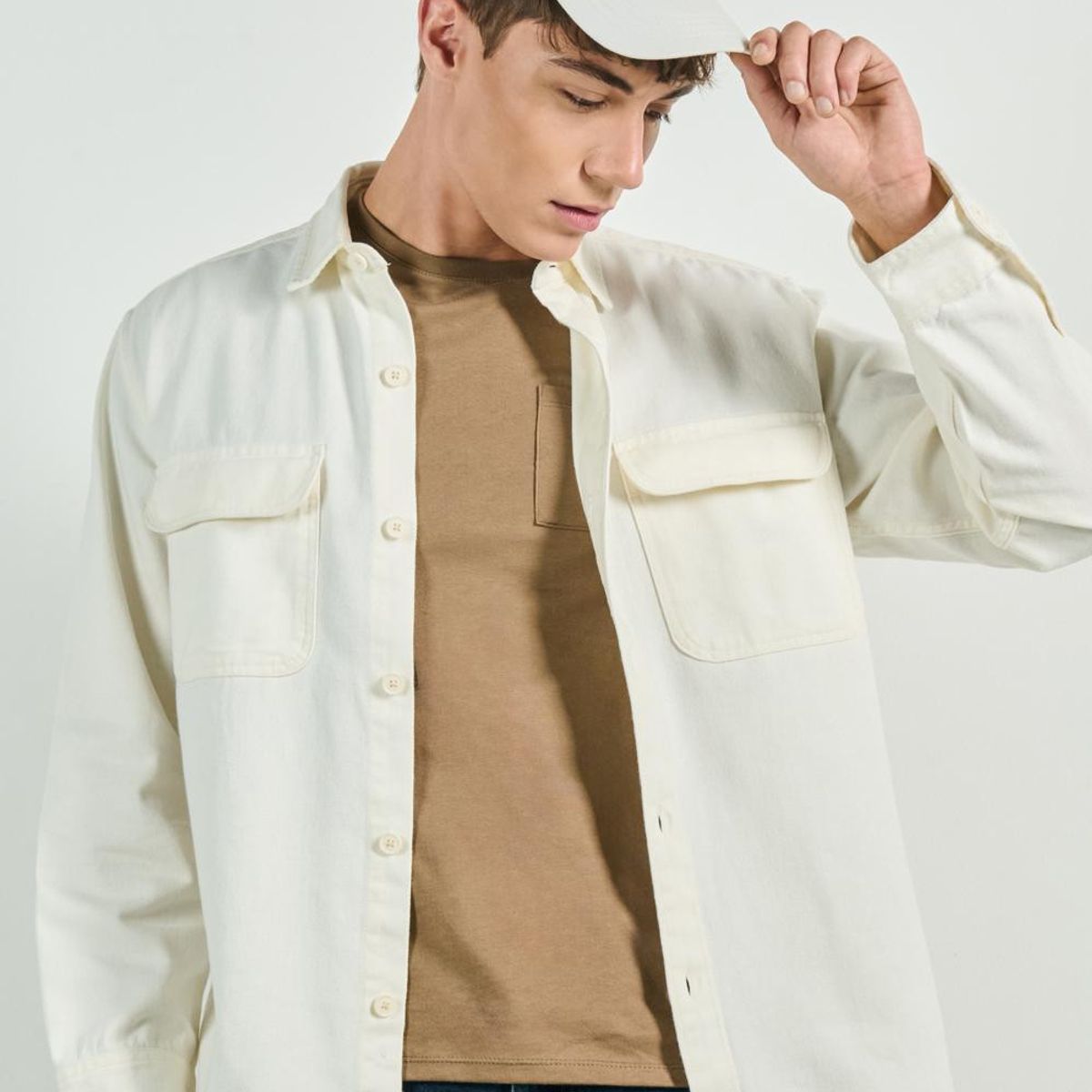 KOAJ - KOAJ Sobrecamisa unicolor con doble bolsillo y manga larga Hombre