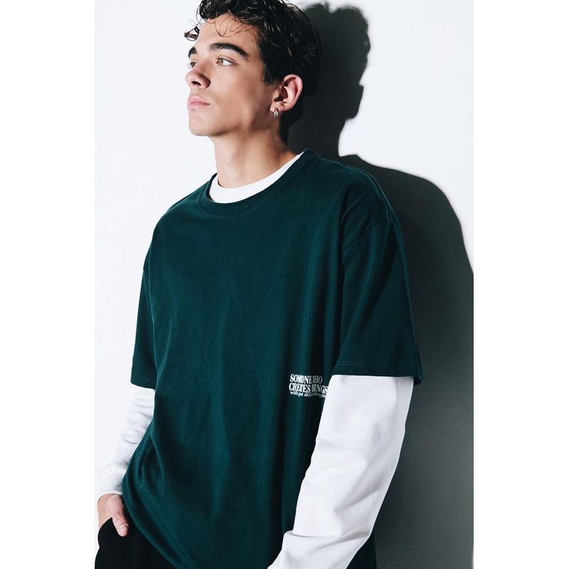 KOAJ - KOAJ Camiseta verde oversize con diseños artísticos y manga co HOMBRE
