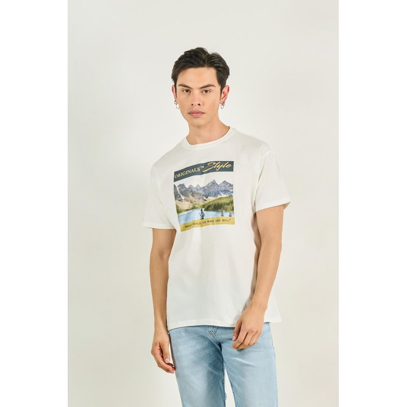 KOAJ - KOAJ Camiseta crema clara con diseño de paisaje y manga cort Hombre