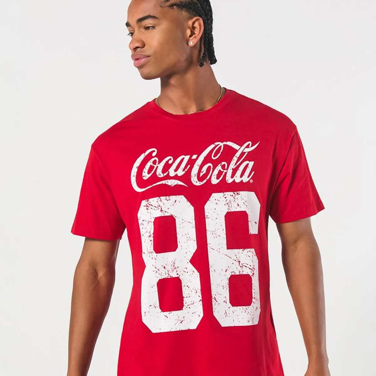 KOAJ - KOAJ Camiseta manga corta roja con arte blanco de Coca-Cola Hombre