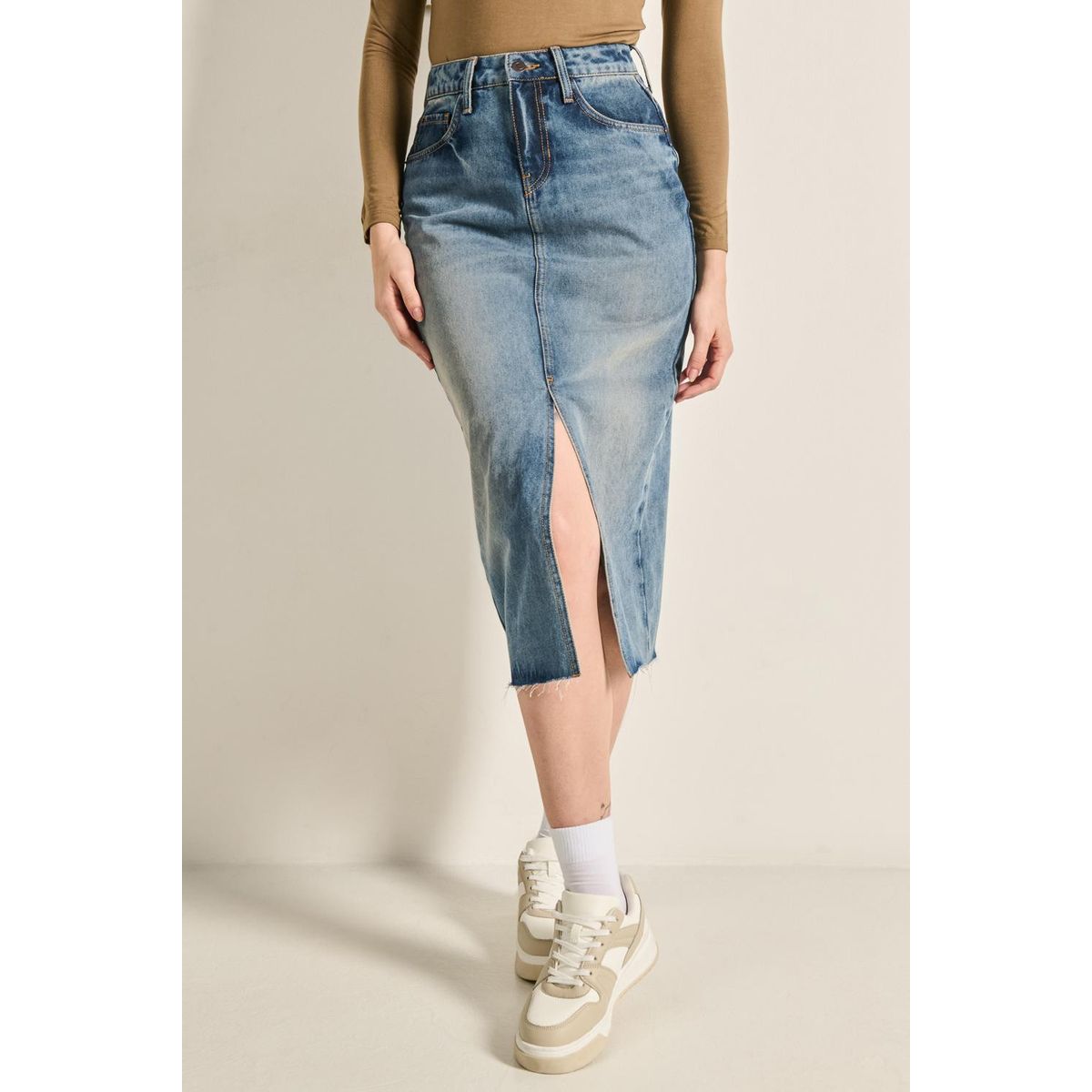 KOAJ - KOAJ Falda en jean larga azul clara con abertura y tiro alt Mujer