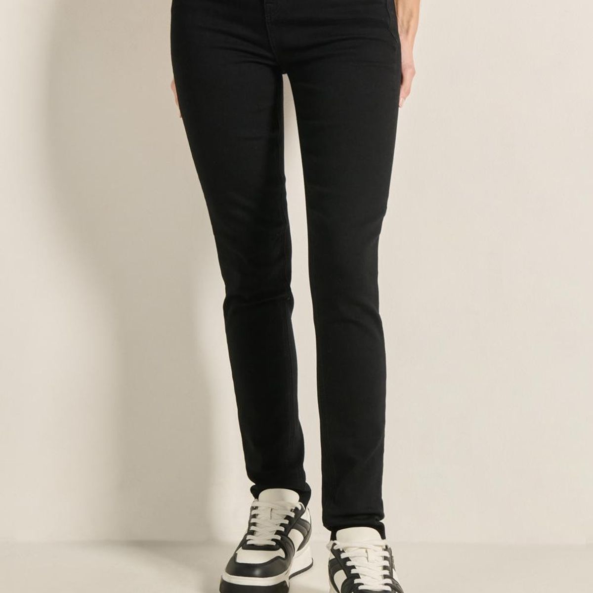 KOAJ - KOAJ Jean jegging negro ceñido con bolsillos y tiro súper al