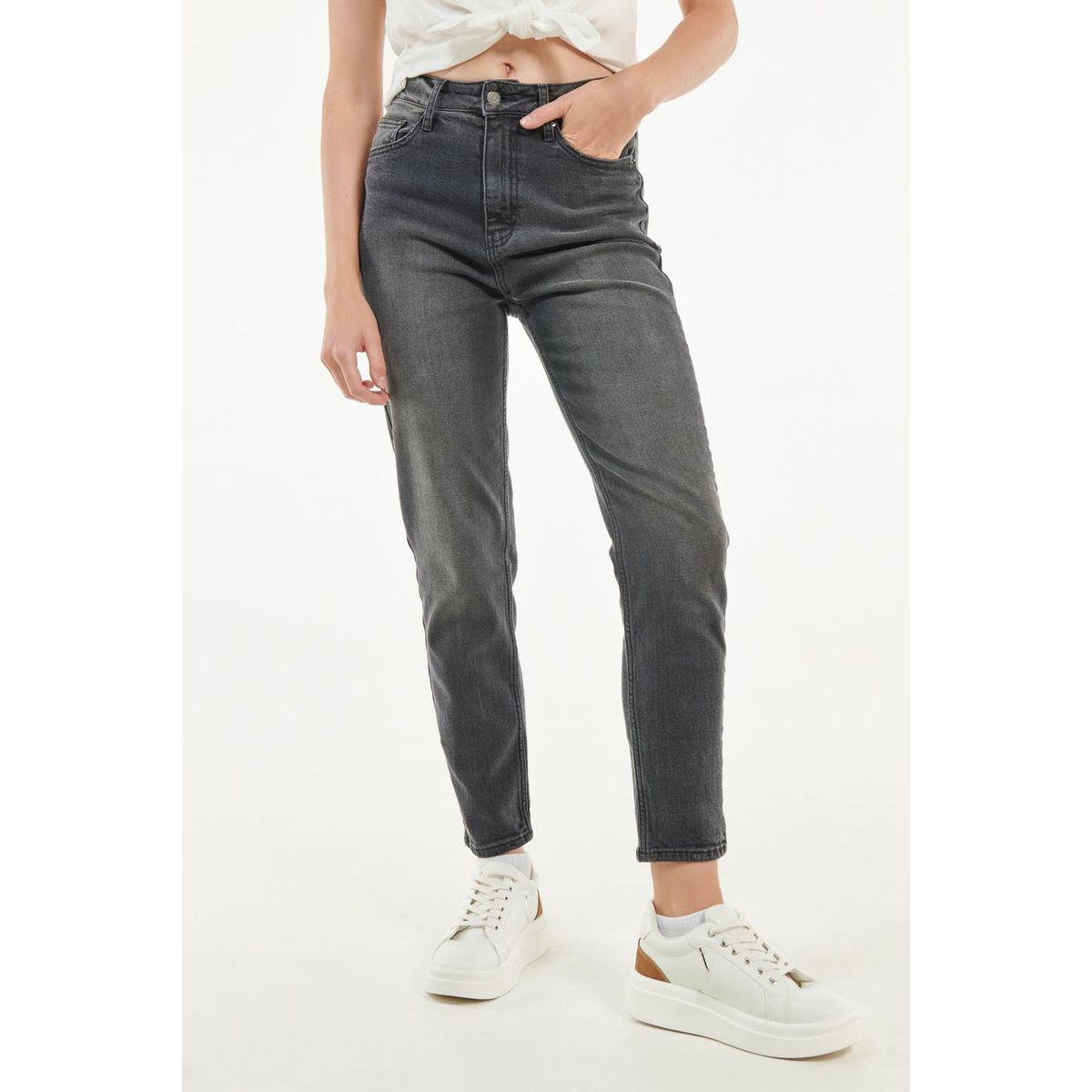 KOAJ - KOAJ Jean mom gris oscuro con tiro súper alto y bota recta c Mujer
