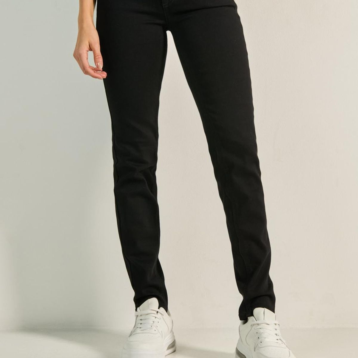 KOAJ - KOAJ Jean negro push up tiro alto con bolsillos y doble botó