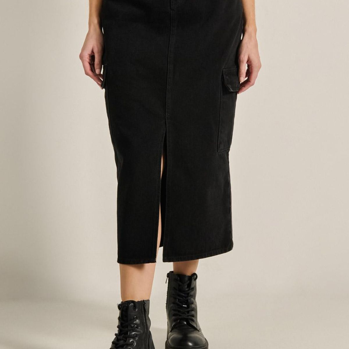 KOAJ - KOAJ Falda cargo en jean negra con bolsillos y abertura en f Mujer