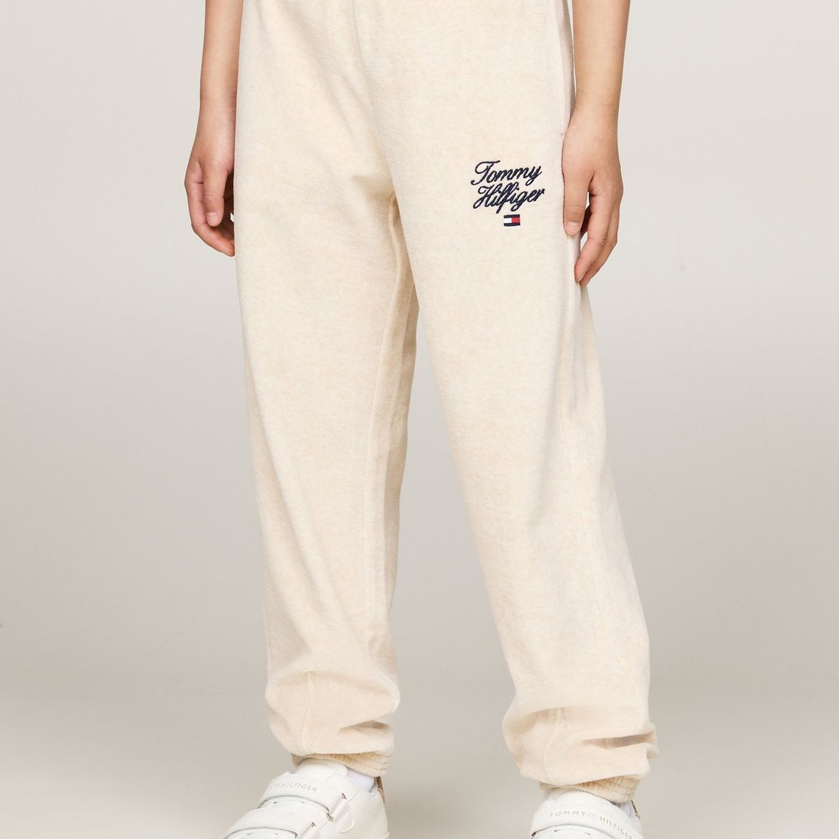 TOMMY HILFIGER - Pantalón Niña Gris Velour Con Logo Script Tommy Hilfiger