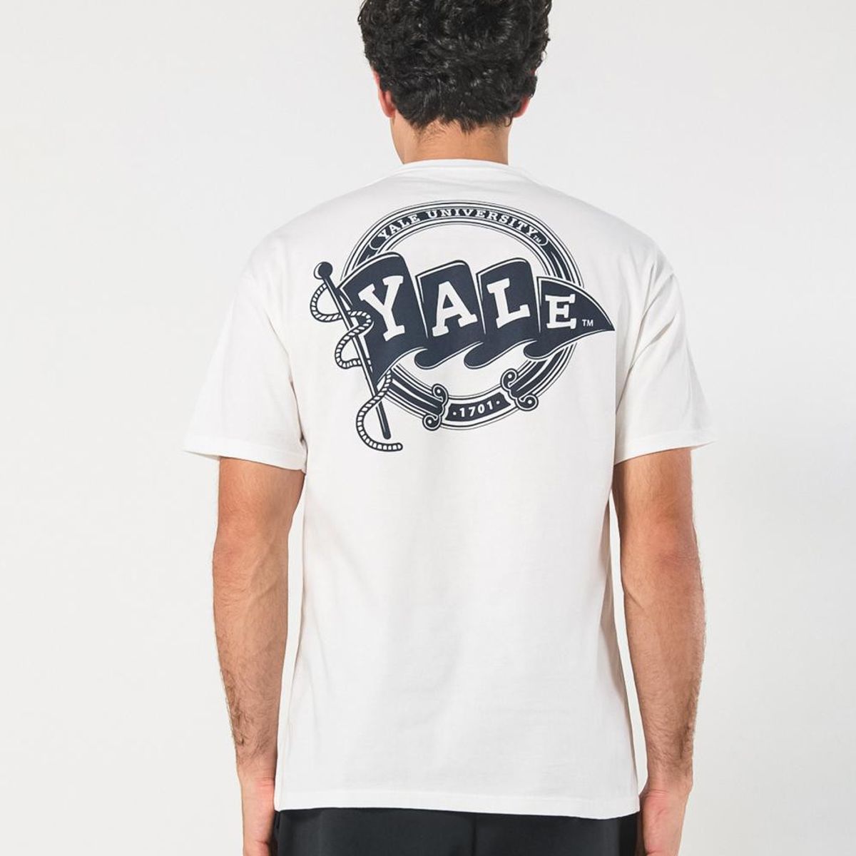KOAJ - KOAJ Camiseta manga corta con estampado de Yale. Hombre