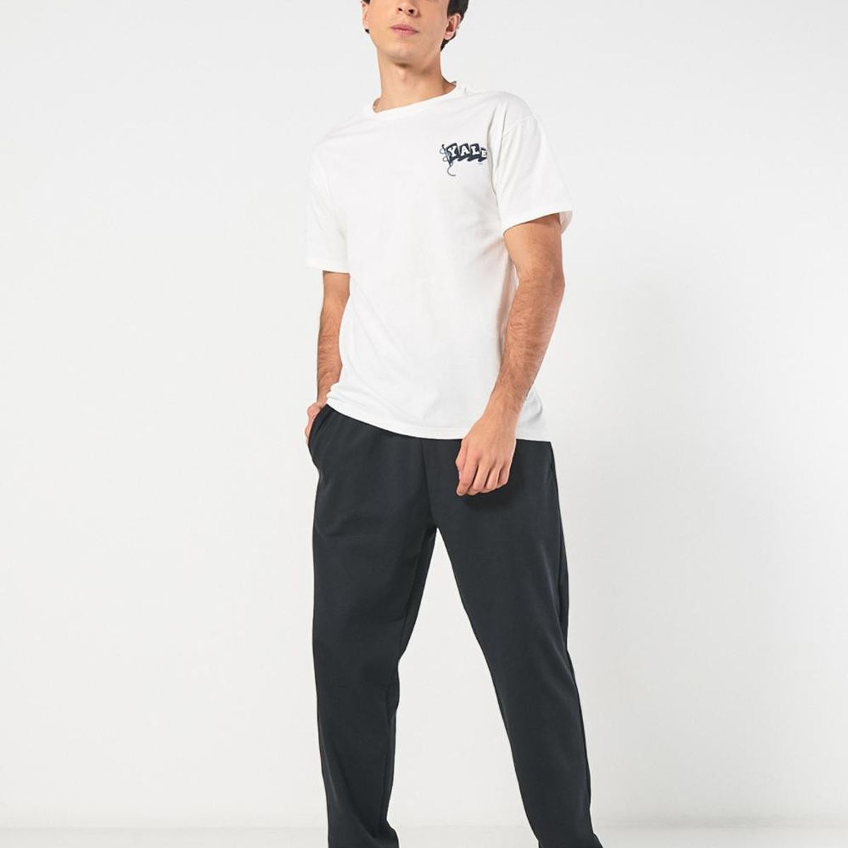 KOAJ - KOAJ Camiseta manga corta con estampado de Yale. Hombre