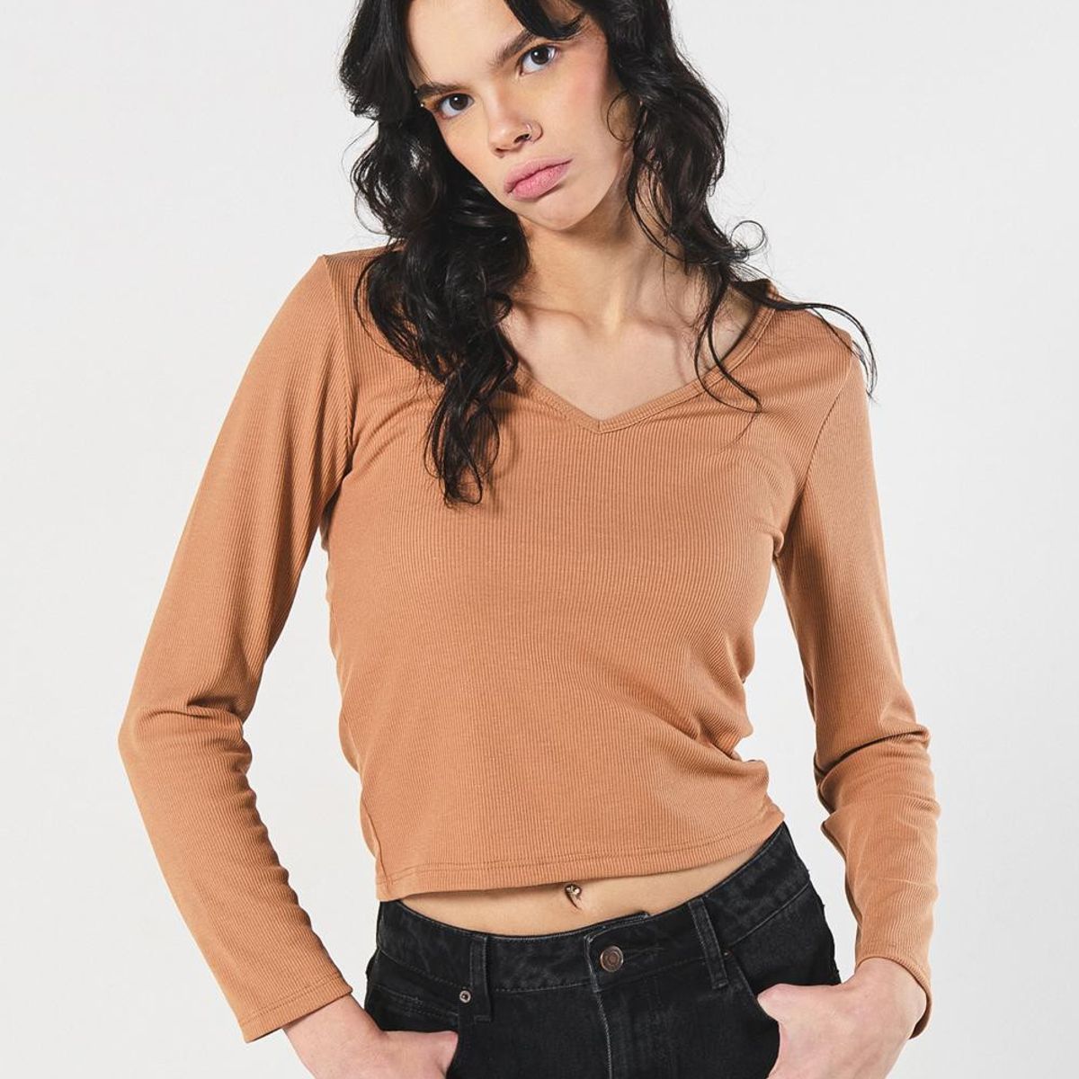 KOAJ - KOAJ Camiseta con cuello V unicolor y manga larga Mujer