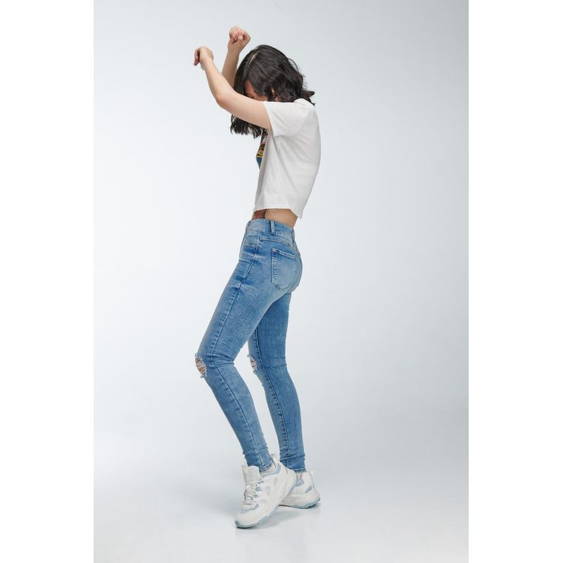 KOAJ - KOAJ Jean azul claro con efecto push up, tiro alto y rotos en  MUJER