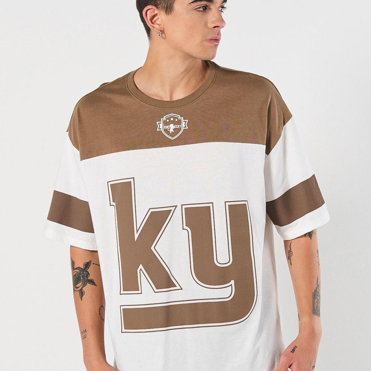 KOAJ - KOAJ Camiseta oversize para hombre en color blanco y café, e Hombre