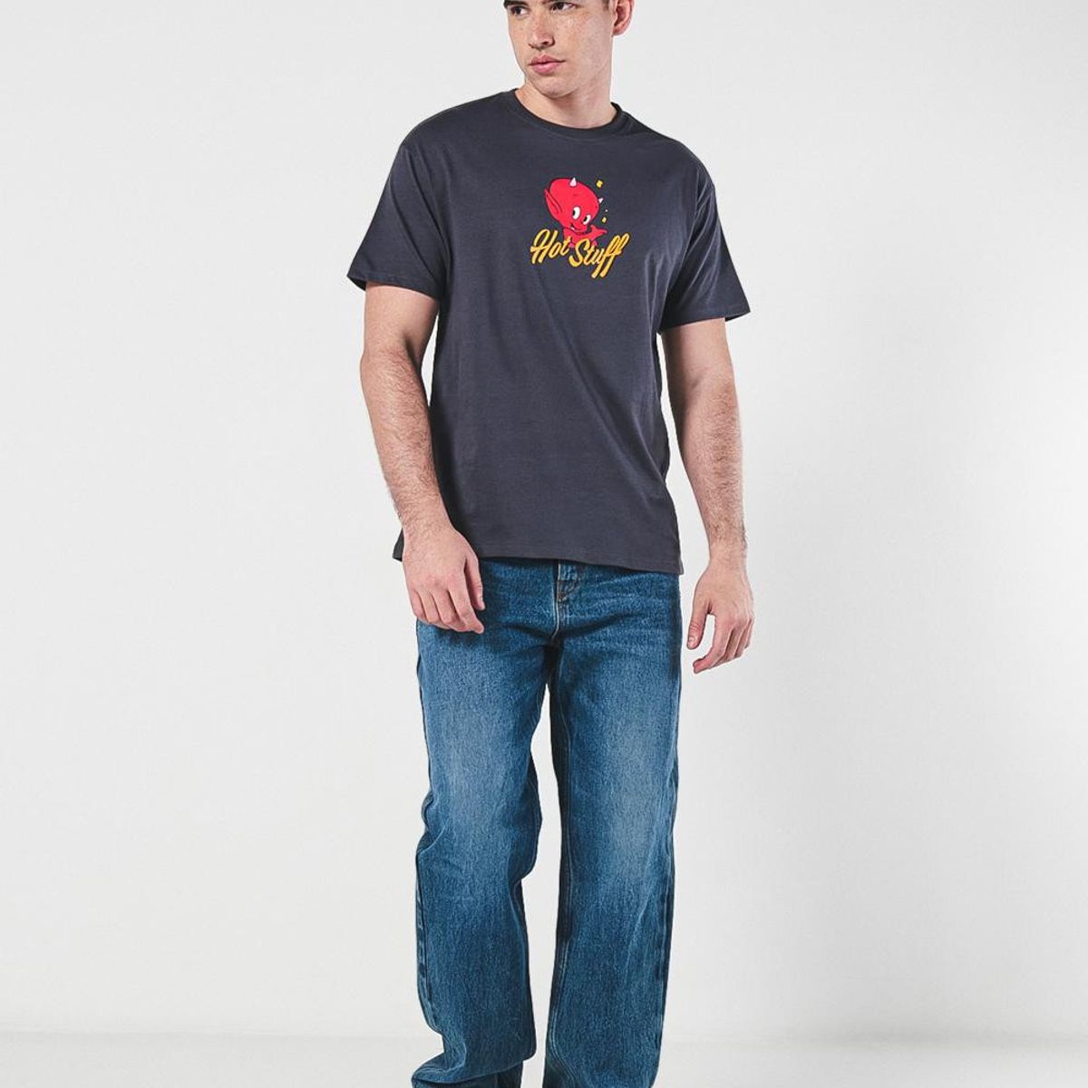 KOAJ - KOAJ Camiseta gris manga corta con diseño Hot Stuff Hombre