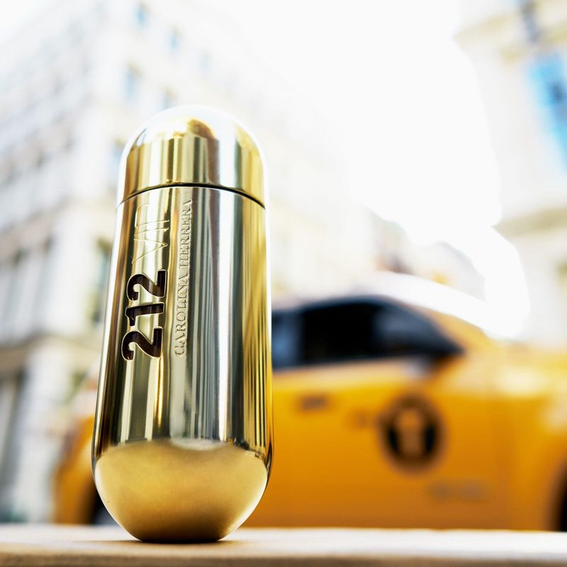 Perfume Carolina Herrera 212 Vip Mujer 50 ml EDP CAROLINA HERRERA |  falabella.com