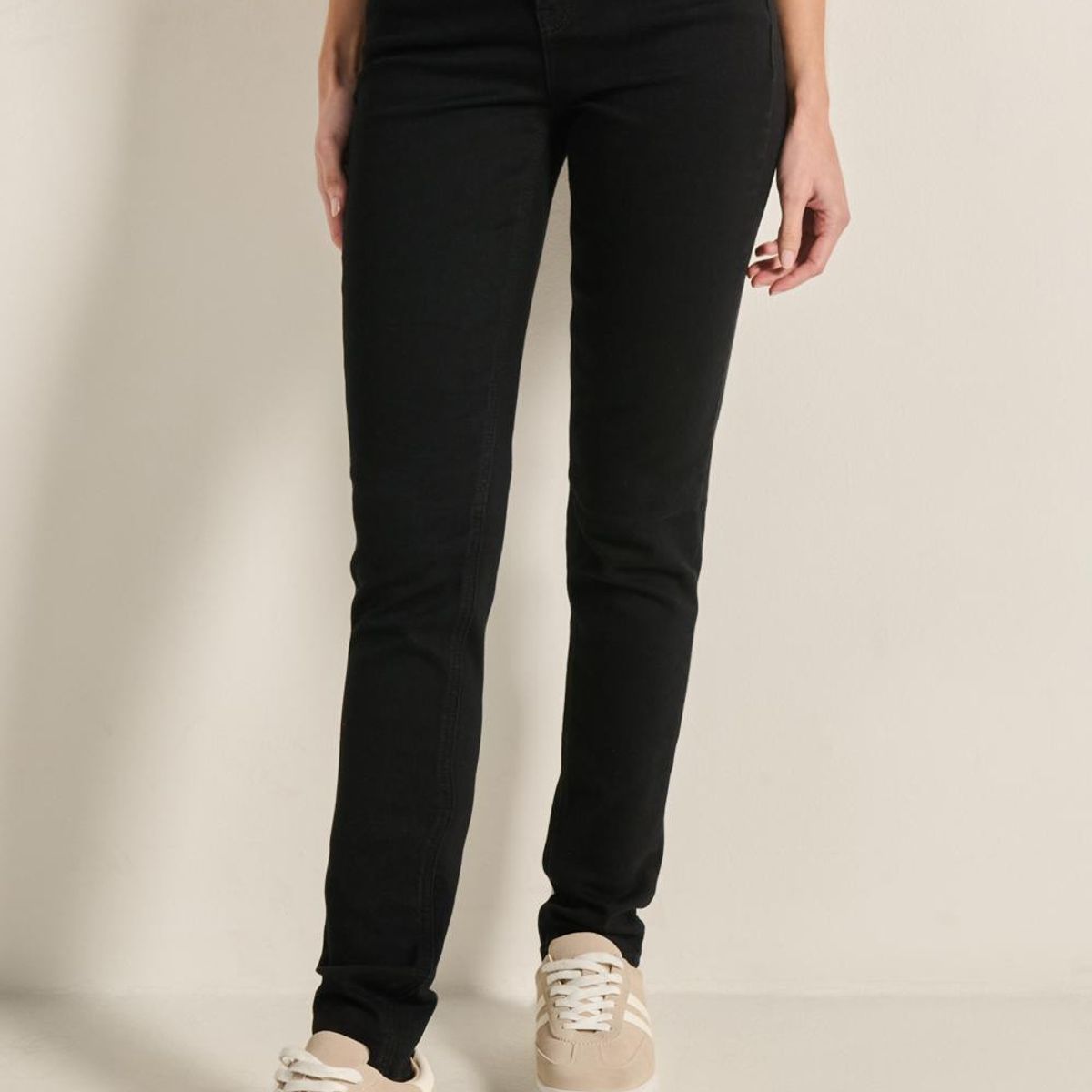 KOAJ - KOAJ Jean jegging negro con tiro alto y ajuste  Mujer