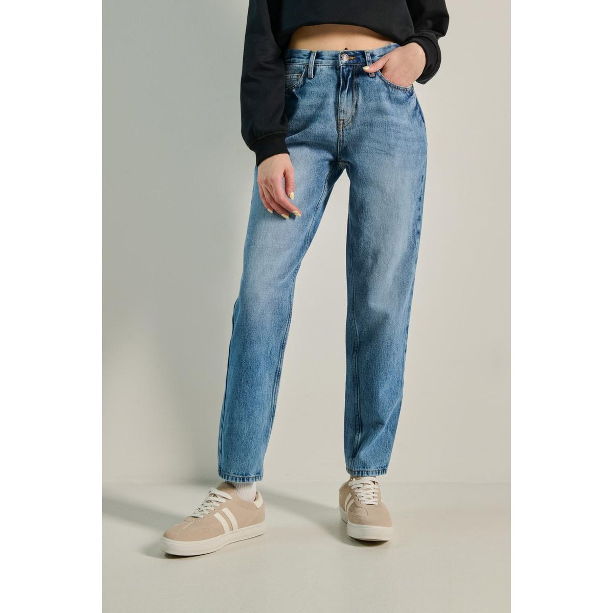 KOAJ - KOAJ Jean azul medio mom tiro súper alto con rotos