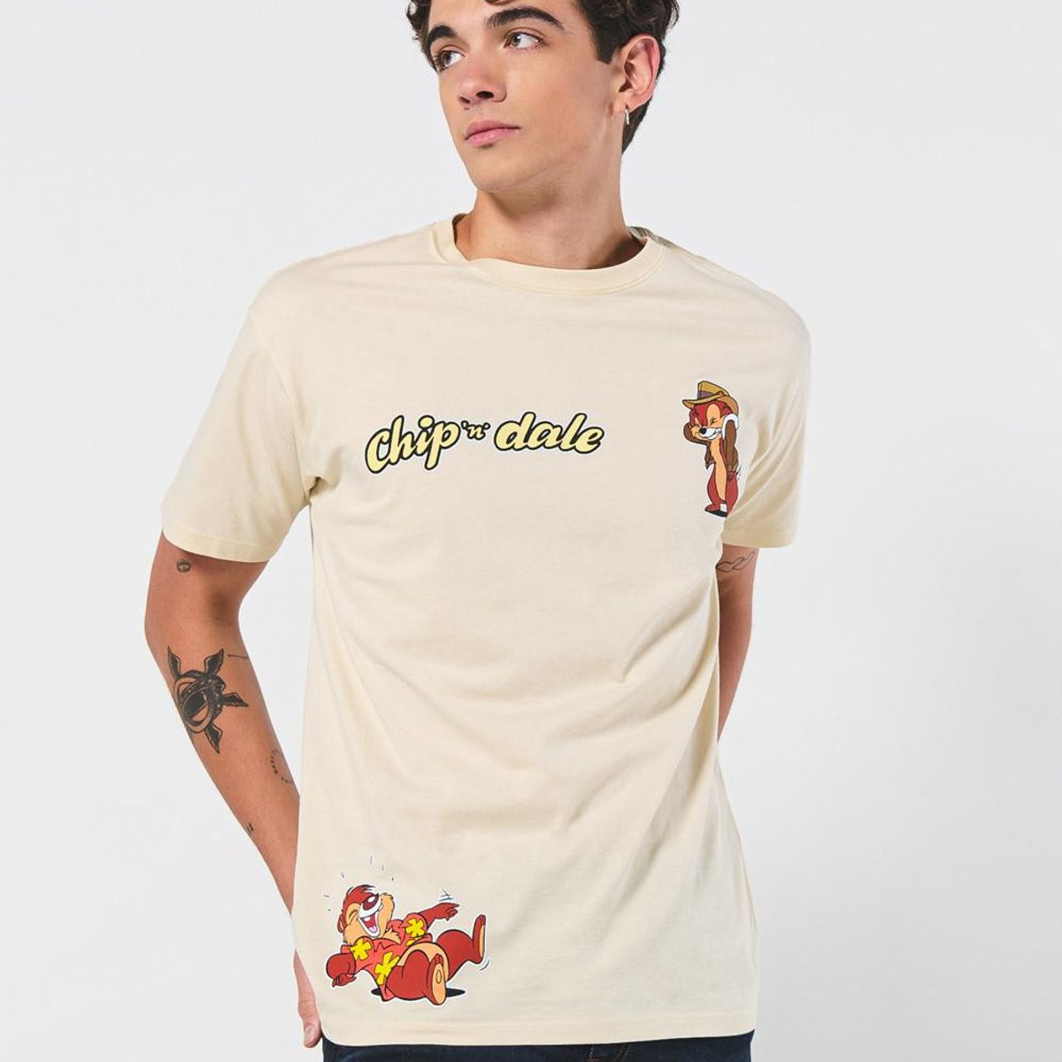 KOAJ - KOAJ Camiseta kaki clara manga corta con diseños de Chip N´