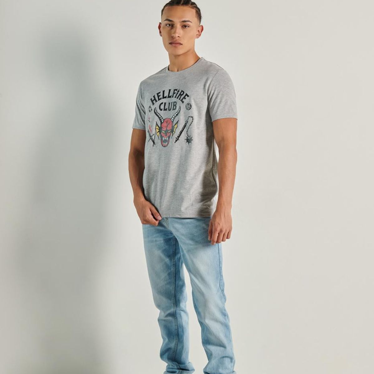 KOAJ - KOAJ Camiseta unicolor con arte de Stranger Things y manga c HOMBRE