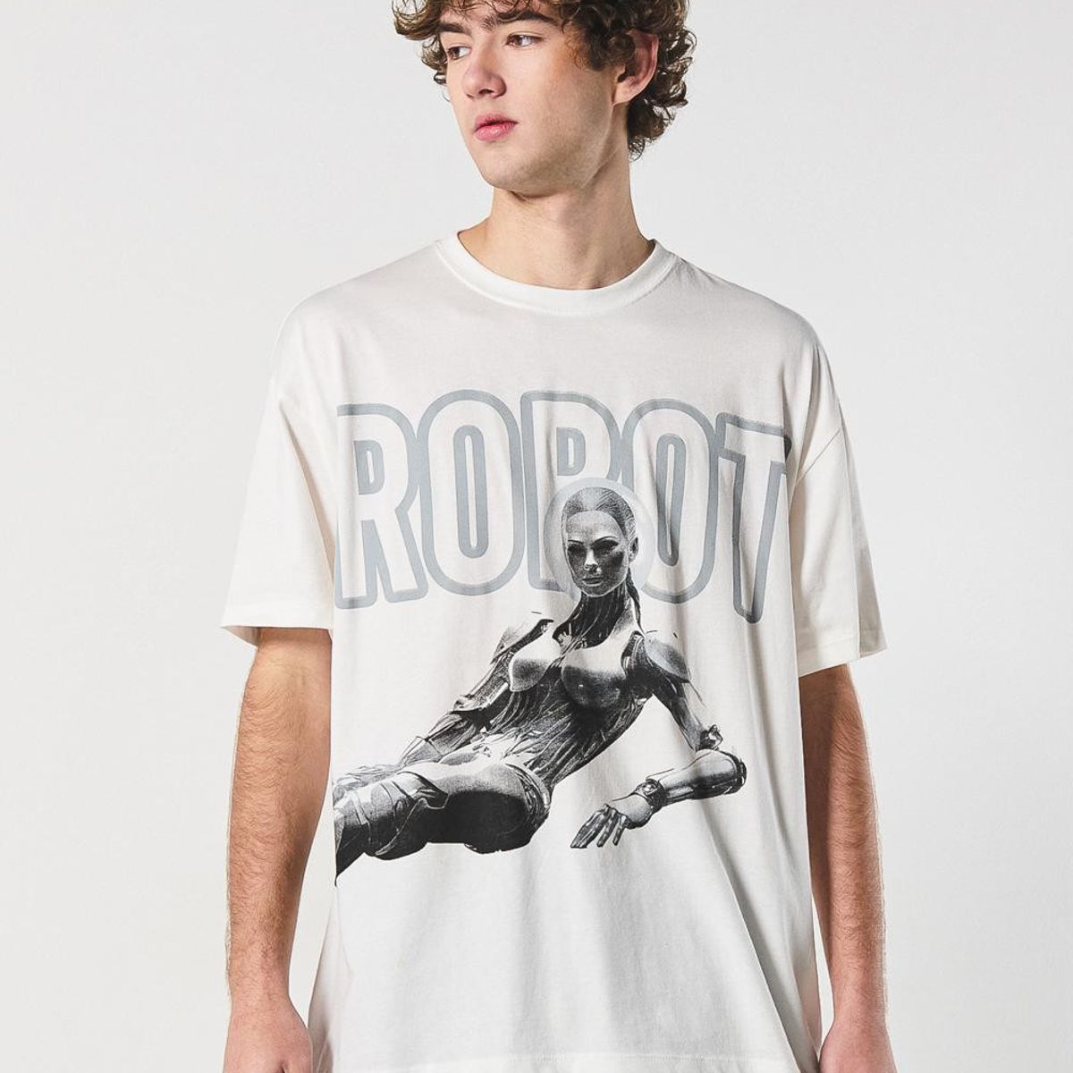 KOAJ - KOAJ Camiseta oversize crema manga corta con estampado futu Hombre