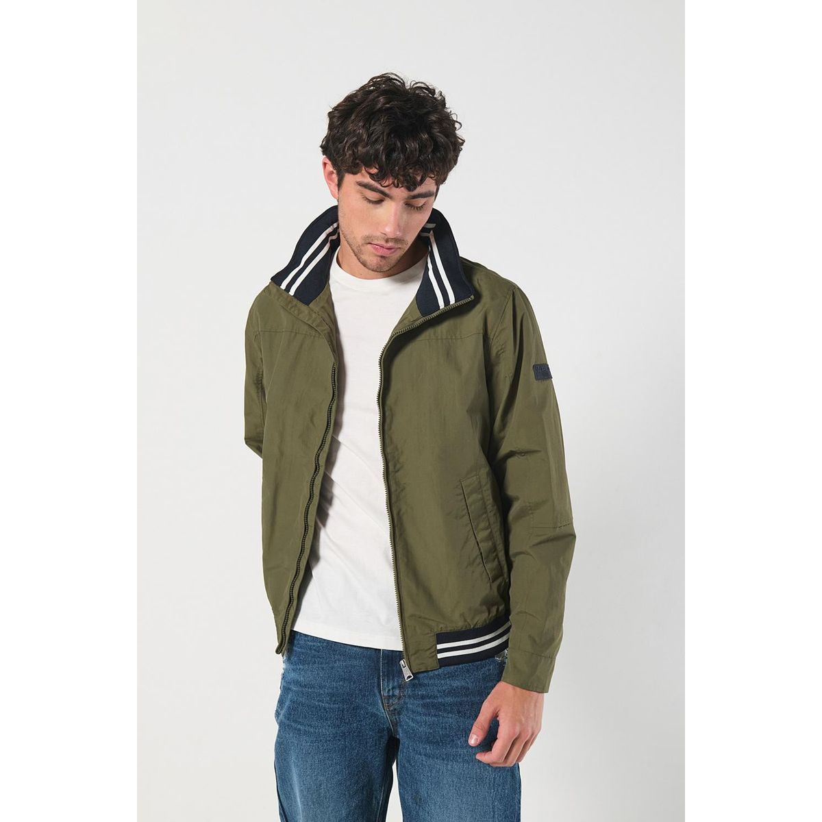 KOAJ - KOAJ Chaqueta liviana para hombre cuello alto y con capota o Hombre