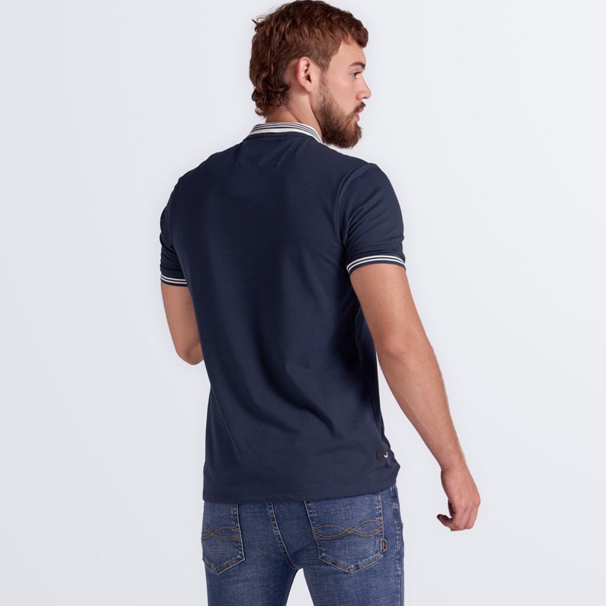 UNSER - Polo Con Corte En Martingala Y Cuello Tejido Unser