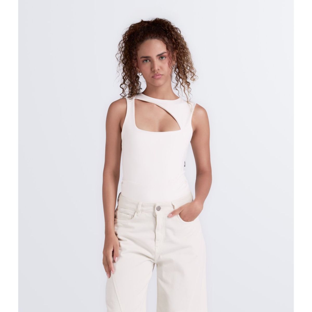 TYPER - Body Slimfit Con Cortes Typer