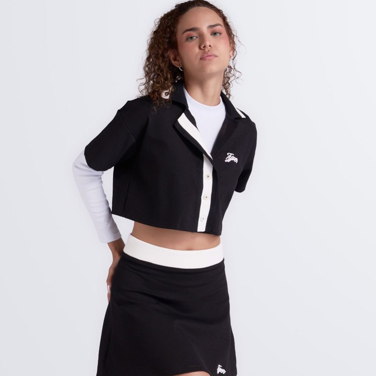 TYPER - Blusa Boxy Con Tejidos Typer