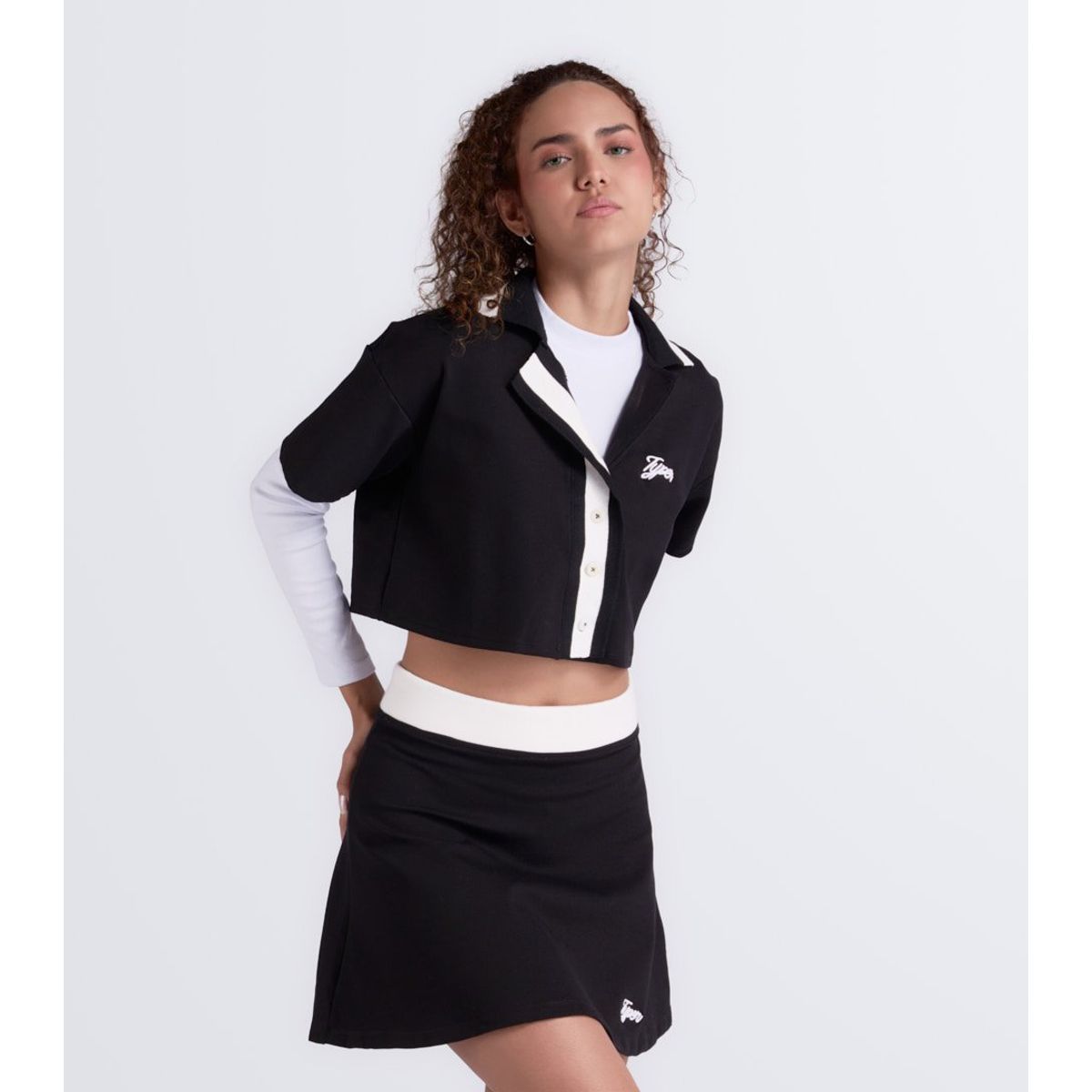 TYPER - Blusa Boxy Con Tejidos Typer