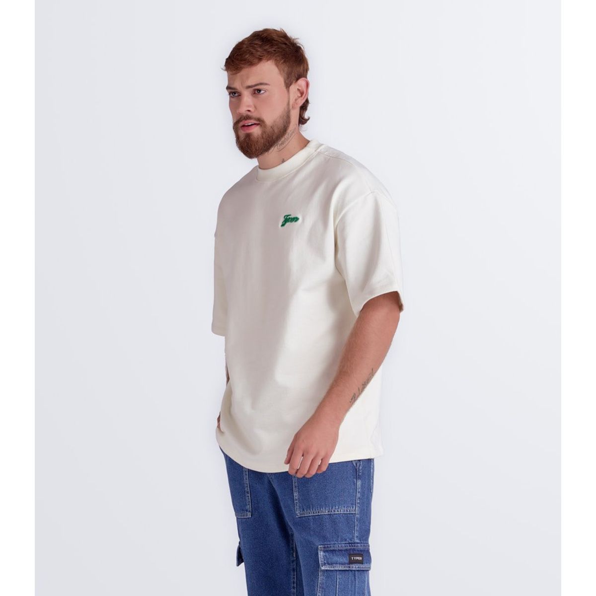 TYPER - Camiseta Extraoversized Bordada Typer