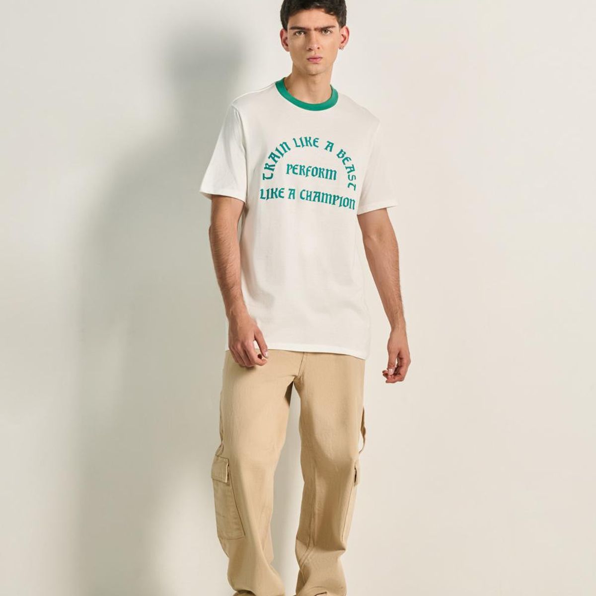 KOAJ - KOAJ Camiseta crema estampada manga corta con contrastes Hombre