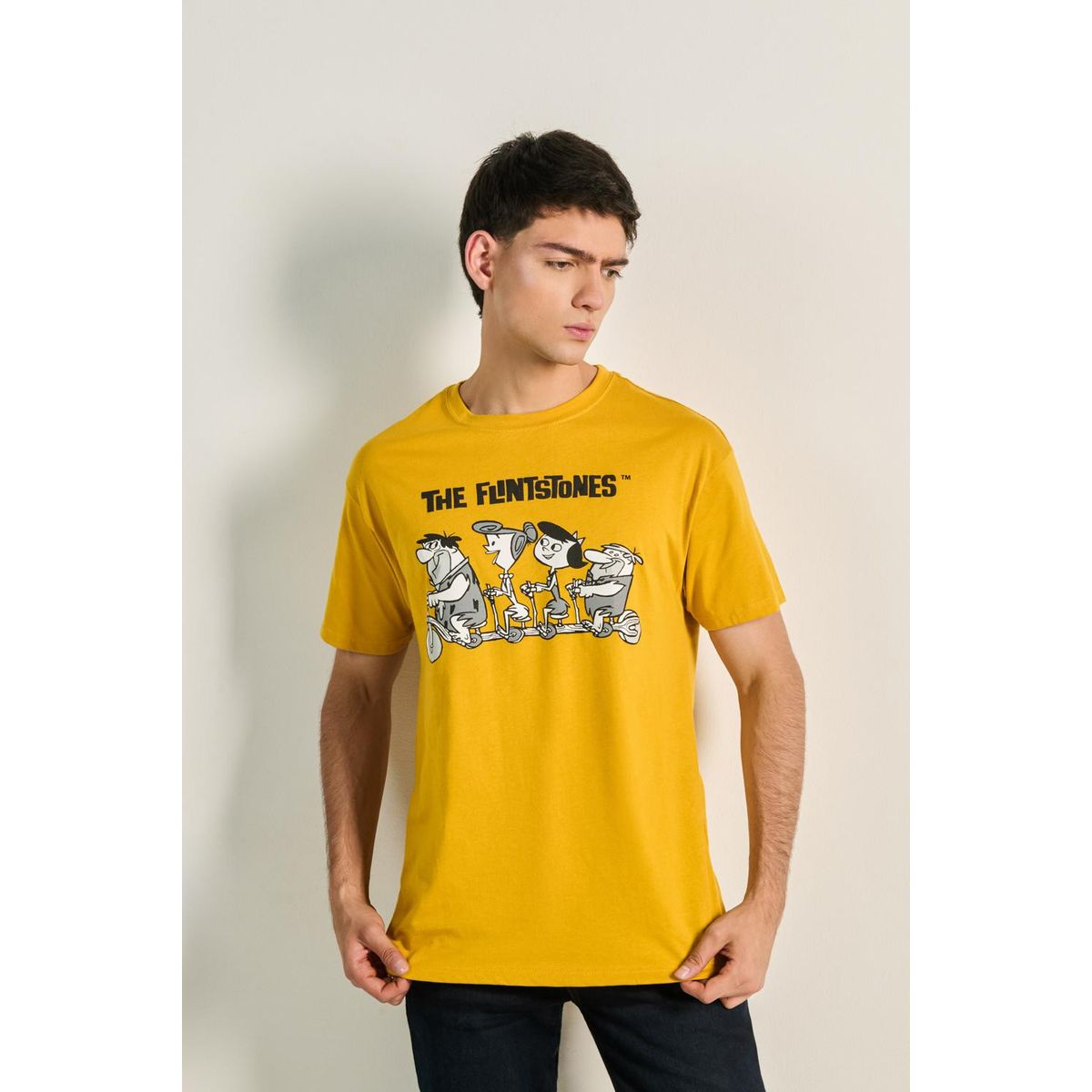 KOAJ - KOAJ Camiseta amarilla cuello redondo con arte de Los Picapi Hombre