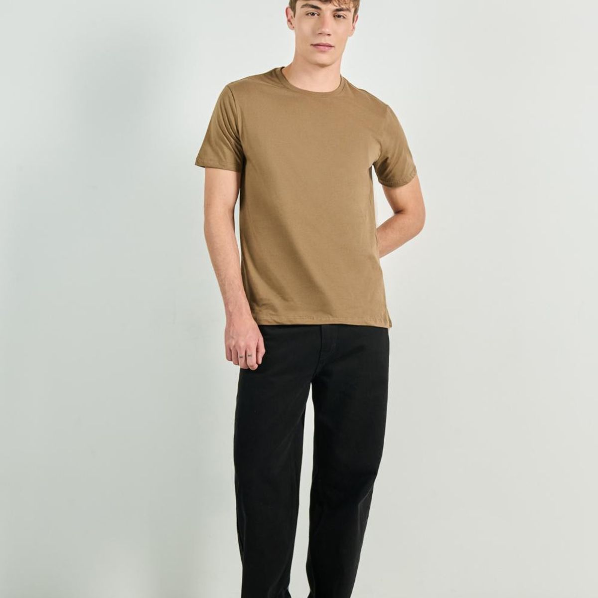 KOAJ - KOAJ Camiseta ajustada unicolor en algodón con manga corta