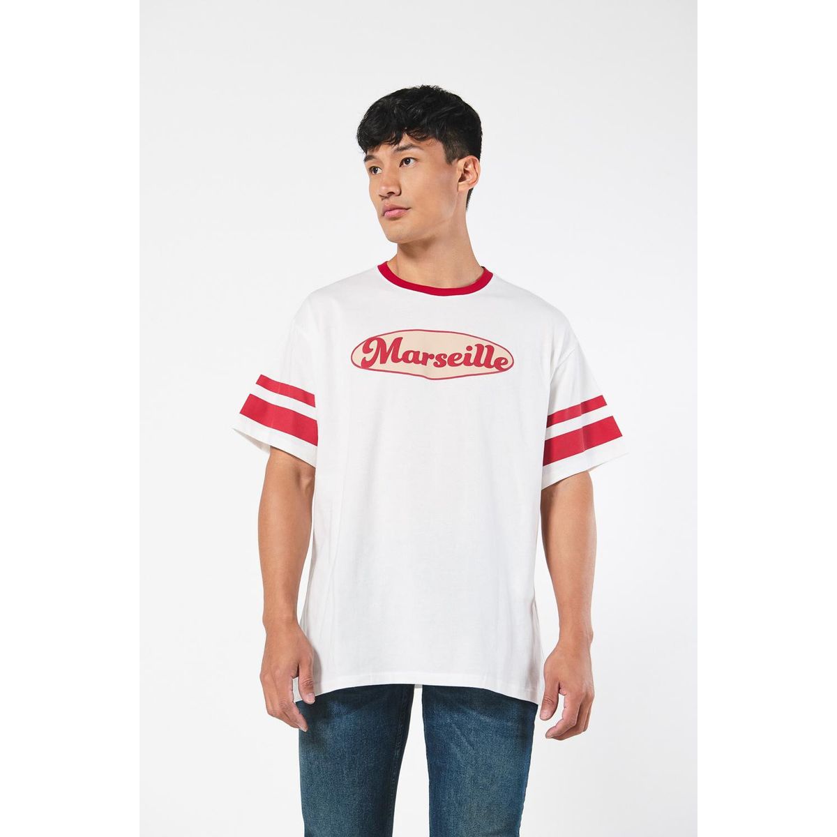 KOAJ - KOAJ Camiseta oversize crema manga corta con texto college Hombre