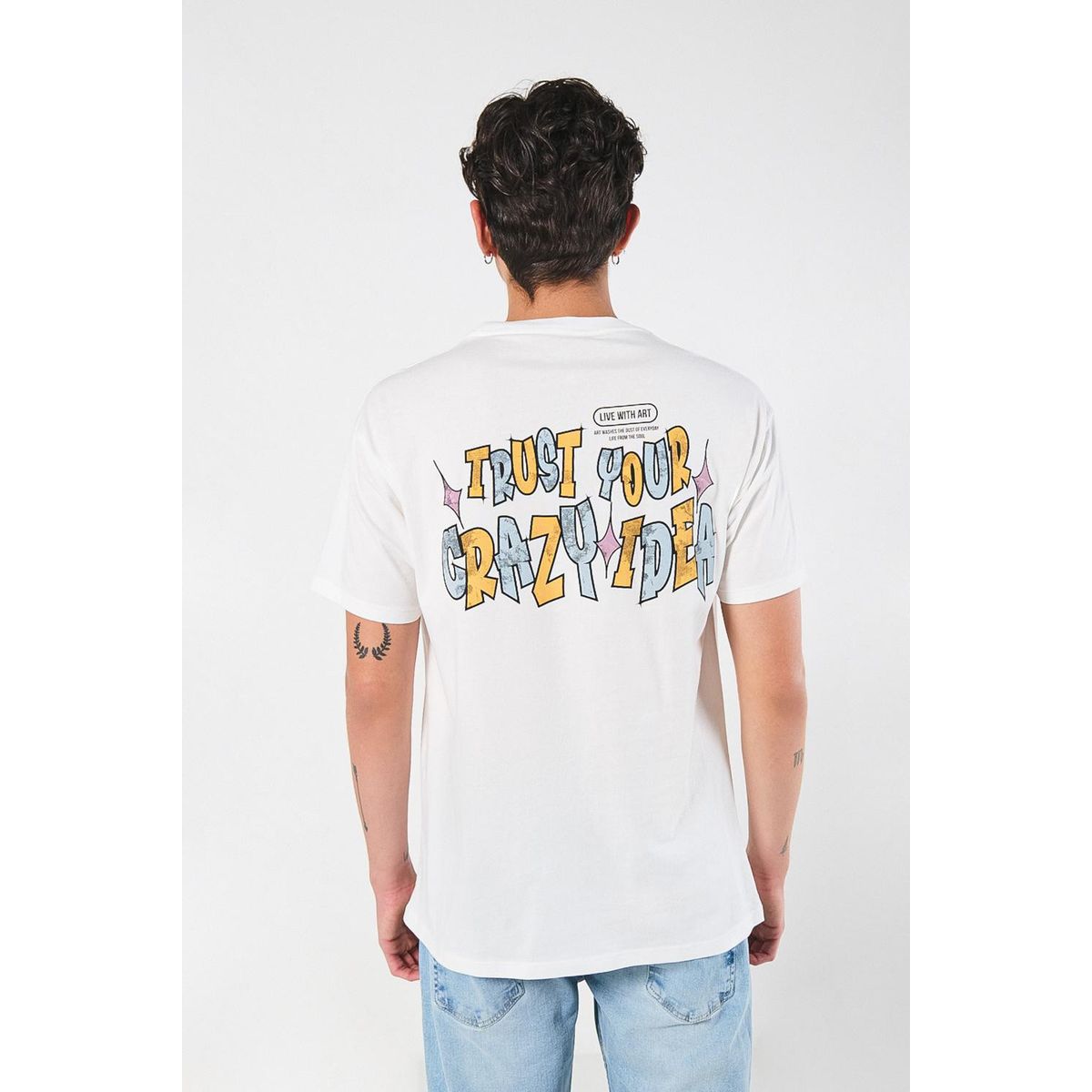 KOAJ - KOAJ Camiseta crema clara manga corta con diseños artísticos Hombre