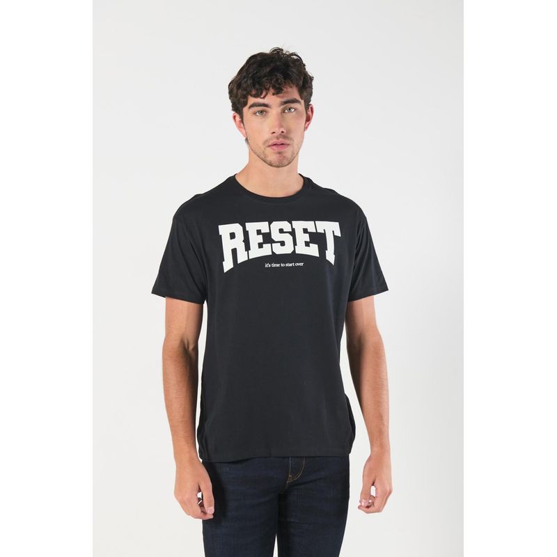 KOAJ - KOAJ Camiseta cuello redondo negra con texto college en frente HOMBRE