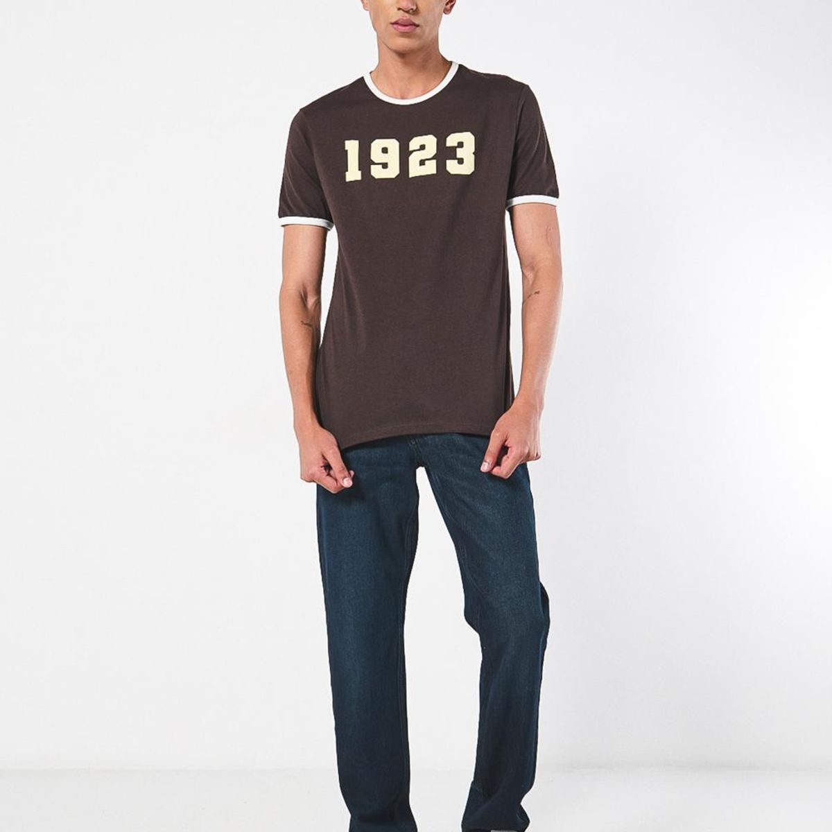 KOAJ - KOAJ Camiseta manga corta unicolor con contrastes y estampad Hombre