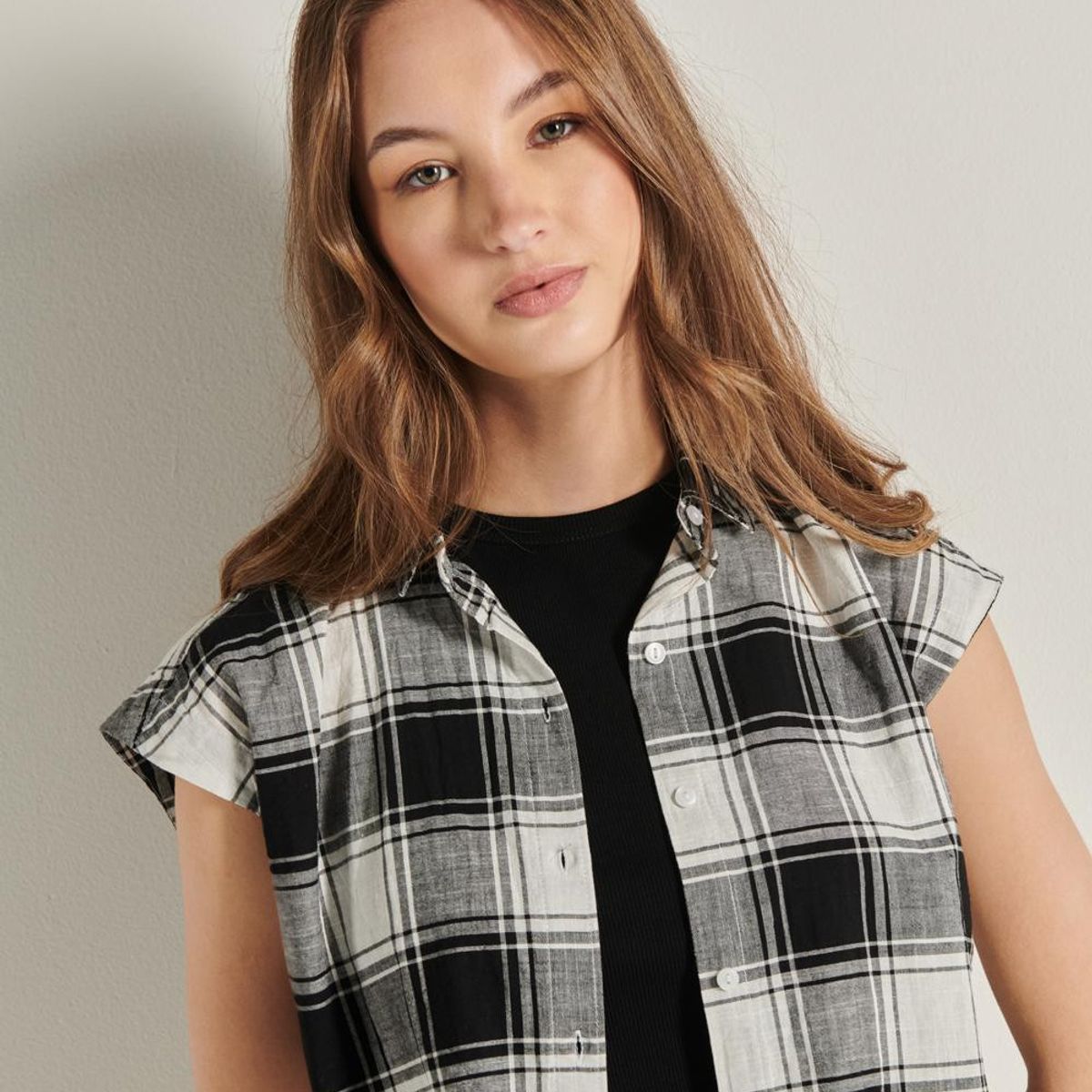 KOAJ - KOAJ Blusa manga corta unicolor para mujer cuenta con cuello Mujer