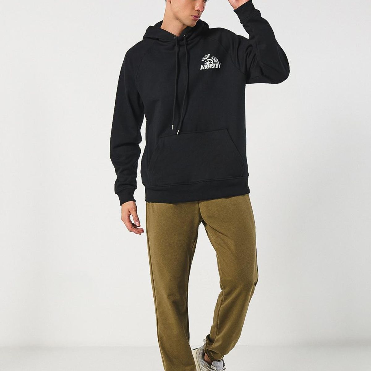 KOAJ - KOAJ Pantalón jogger unicolor con elástico en bota y bolsill Hombre